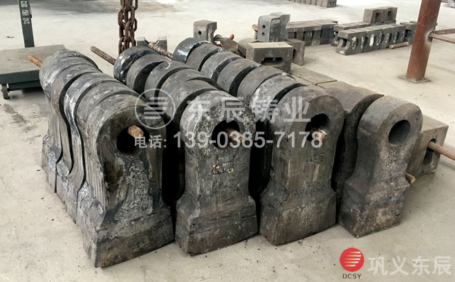 老虎口破碎機(jī)錘頭